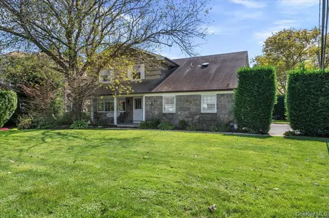 375 Broadway, Lawrence, NY 11559