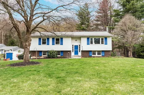 41 Frances Dr, East Fishkill, NY 12533