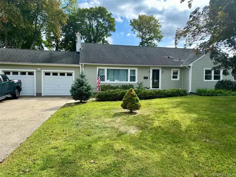 406 Moriches Rd, Saint James, NY 11780