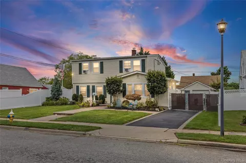 45 Forge Ln, Levittown, NY 11756
