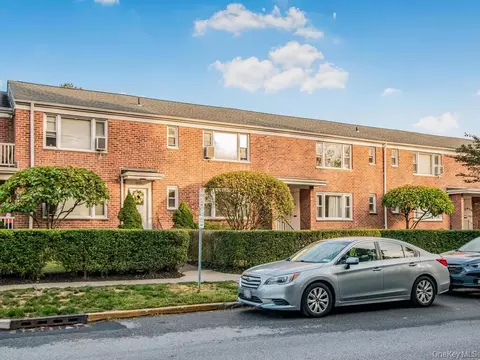 67 Carpenter Ave #B, Mount Kisco, NY 10549