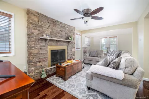 2989 Grand Blvd, Baldwin, NY 11510