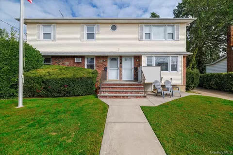 291 Evans Ave, Meacham, NY 11003