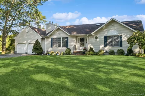 160 High Meadow Ln, Jamesport, NY 11947