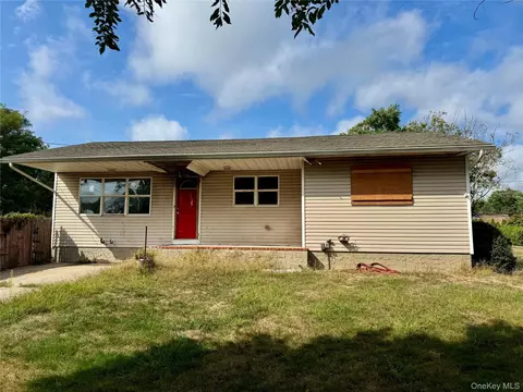 57 Shore Dr, Mastic Beach, NY 11951