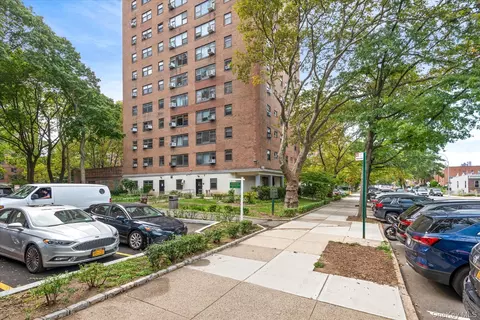 21-50 33rd Rd #2D, Astoria, NY 11106