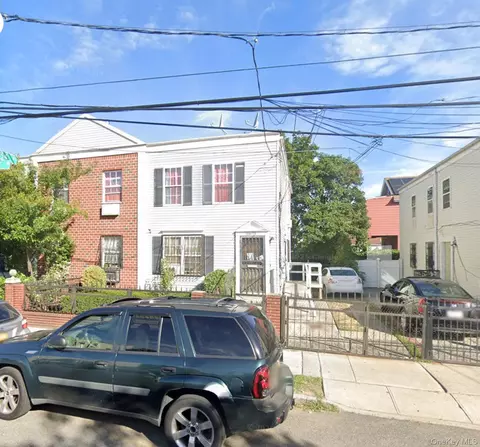 15415 108th Ave, Jamaica, NY 11433