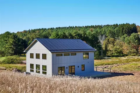 146 Buddenhagen Rd, Callicoon, NY 12723