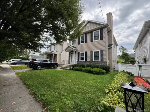 1534 Lowell Ave, North Hempstead, NY 11040