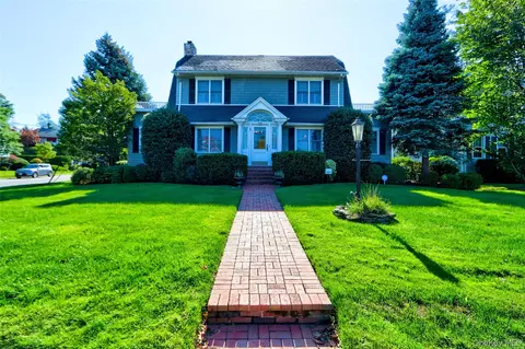 169 Hempstead Ave, Rockville Centre, NY 11570
