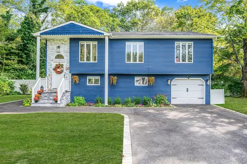 240 Babylon St, Islip Terrace, NY 11752
