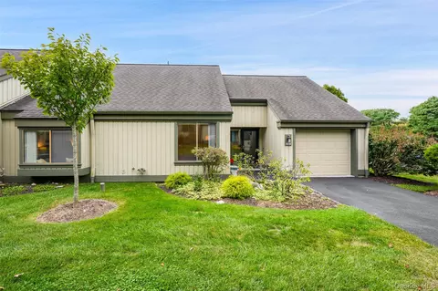521 Heritage Hills Dr #D, Somers, NY 10589
