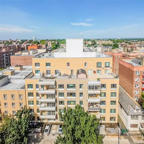 4317 Union St #2B, New York, NY 11355