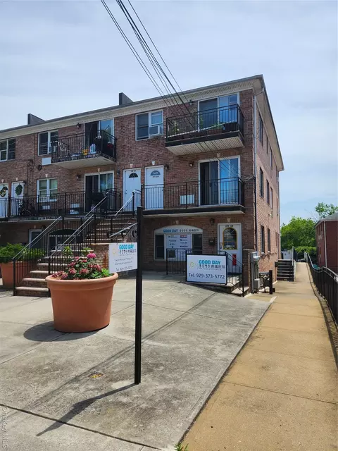 199-04 47 Ave, Flushing, NY 11358