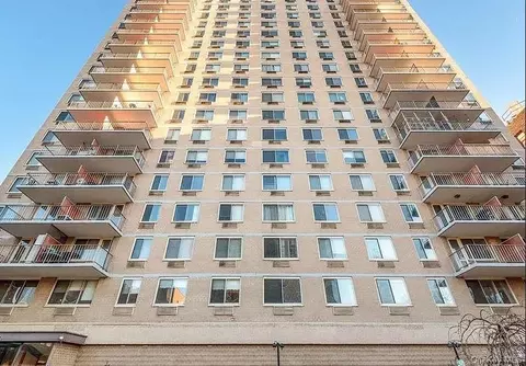 118-18 Union Tpke #16A, Kew Gardens, NY 11415