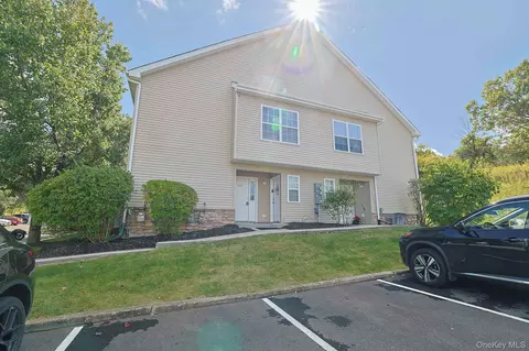 1026 Maggie Rd #14-11, Newburgh, NY 12550