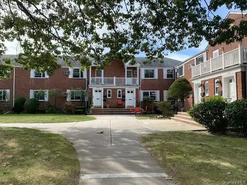 74-12 260th St #H-2, Glen Oaks, NY 11004