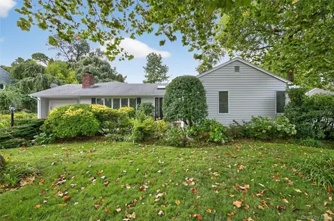 57 Old Town Ln, Huntington, NY 11743