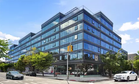 38-20 Parsons Blvd #425, Flushing, NY 11354