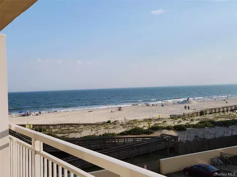700 Shore Rd #4K, Long Beach, NY 11561