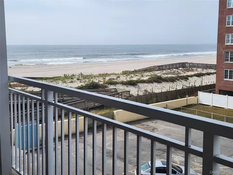 700 Shore Rd #4K, Long Beach, NY 11561
