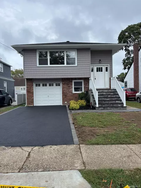 399 Hawthorne Ave, Uniondale, NY 11553