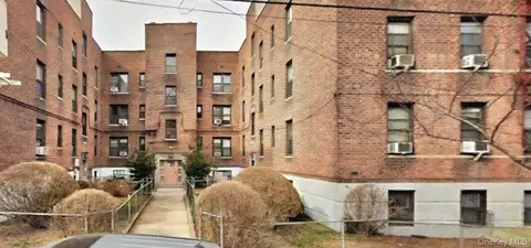 3235 Barker Ave #1E, New York, NY 10467