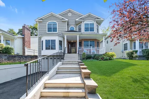 74 Bayview Ave, North Hempstead, NY 11050
