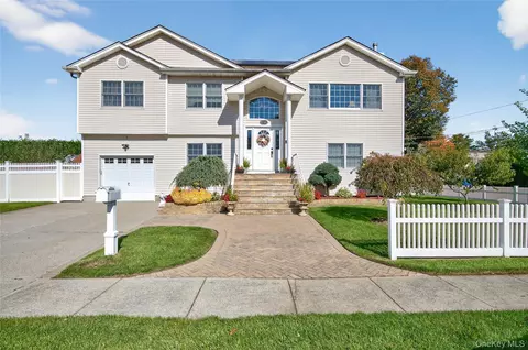 2501 Lancaster St, East Meadow, NY 11554