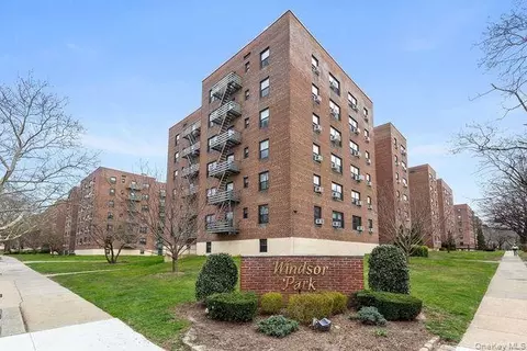 73-62 Bell Blvd #5L, Oakland Gardens, NY 11364