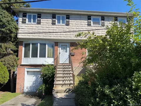 4 Gerri Ln, Yonkers, NY 10703