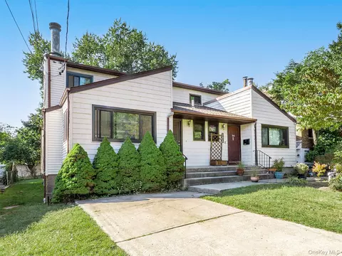 47 Marwood Rd N # B, North Hempstead, NY 11050