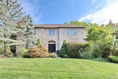 11 Golar Dr, Ramapo, NY 10952