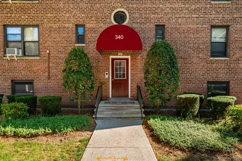 340 Richbell Rd #B4, Mamaroneck, NY 10543