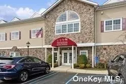 133 Spring Dr #133, East Meadow, NY 11554