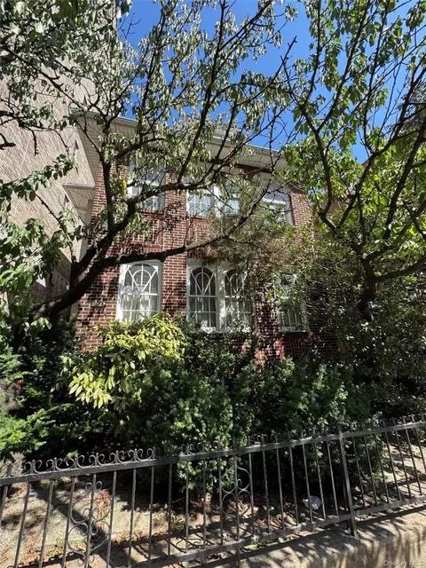 1663 E 18th St, Brooklyn, NY 11229 photo 2