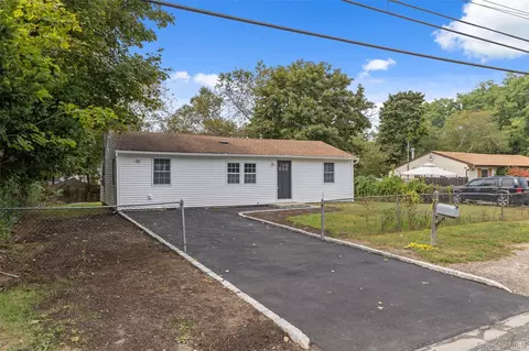 532 Taylor Ave, Brookhaven, NY 11772