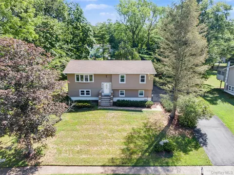10 Headden Dr, Ramapo, NY 10977
