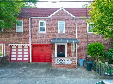 2132 E 16th St, Brooklyn, NY 11229