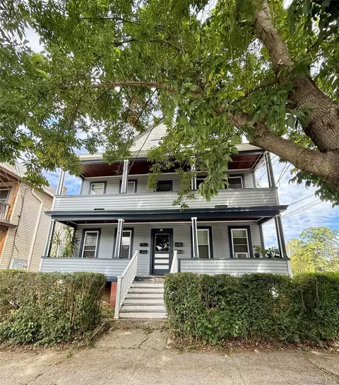 11 Franklin St, Poughkeepsie, NY 12601