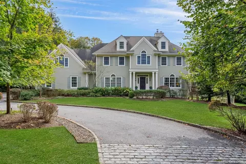 3 Colonial Ct, North Castle, NY 10504