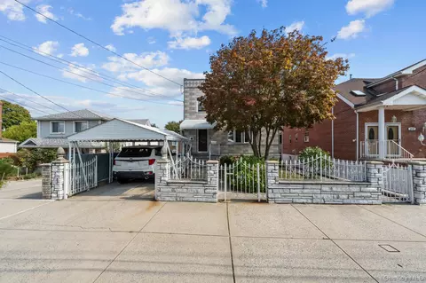 1518 Bayview Ave, New York, NY 10465