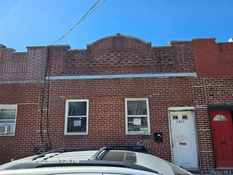 6766 79th St, New York, NY 11379