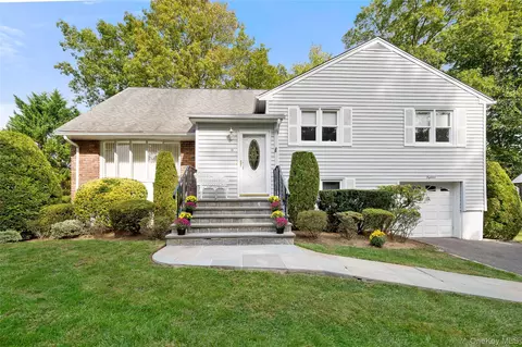 18 Seton Dr, New Rochelle, NY 10804