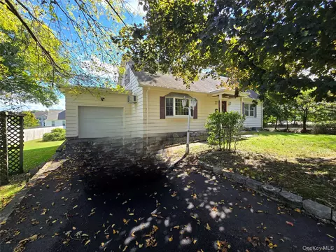 143 S Montgomery St, Walden, NY 12586