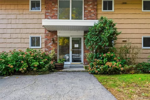 51 Haines Rd #2T, Bedford Hills, NY 10507