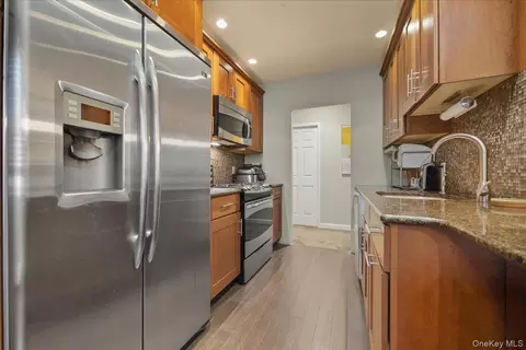 290 Atlantic Ave #245, East Rockaway, NY 11518