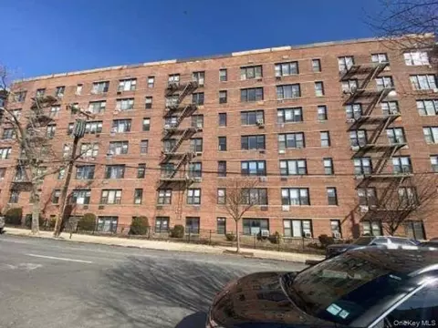 145 Lincoln Ave #6J, Staten Island, NY 10306