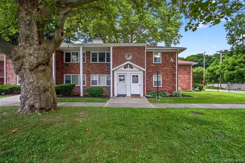 2710 South Rd #A4, Poughkeepsie, NY 12601