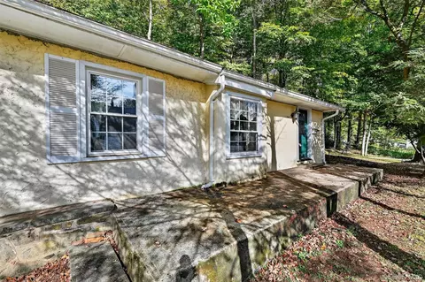 27 Richard St, Ramapo, NY 10974